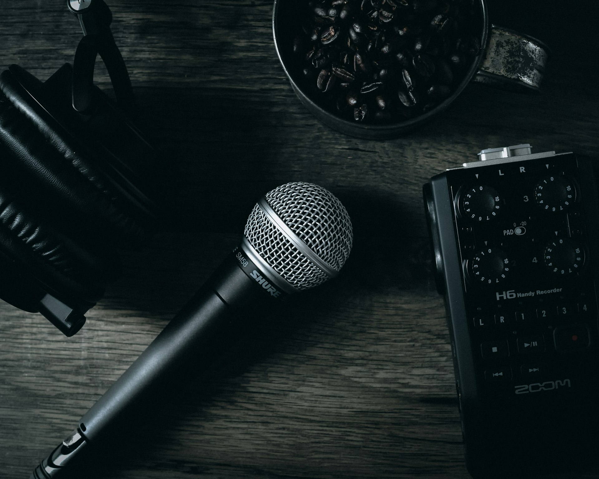 AI Voice Assistants: Transforming Player Experience in Modern Gaming